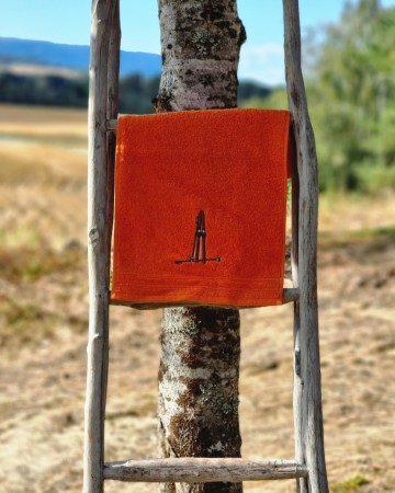 Håndkle med ski 30x50cm Rust