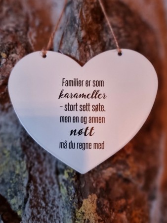 Skilt hjerte lite Familier er...